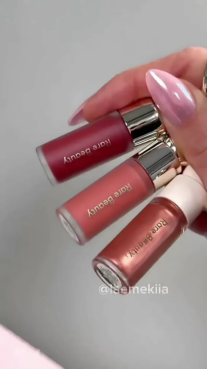 Set of 3 Liquid Lipsticks in Nude, Peach and Berry Shades – Smooth, Long-Lasting and Lightweight Formula